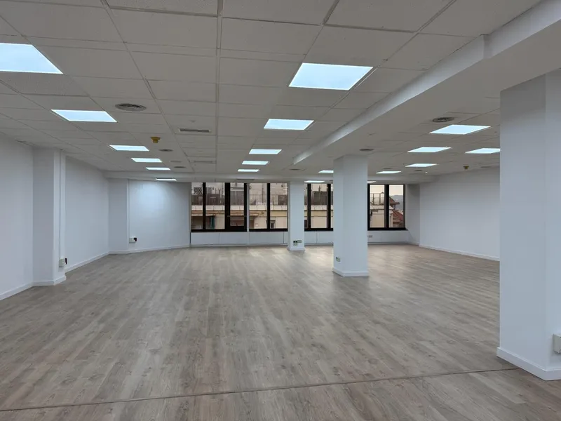 Oficina en Eixample 253m² 4h3b P3
